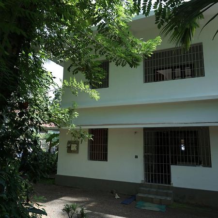 Daffodil Rooms - Non Ac Tellicherry Exterior foto